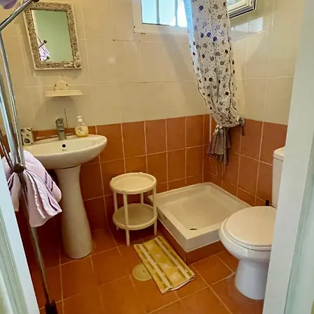 Little Paradise Livadi هيماري